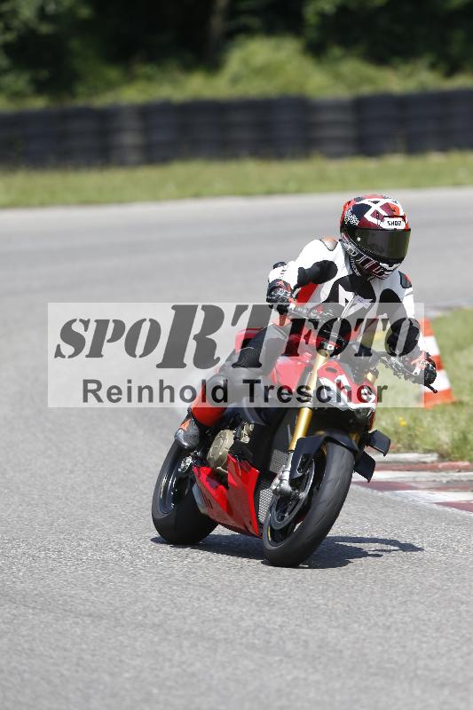 /27 12.06.2025 Ducati Schweiz Trackday Warmup  ADR/blau-bleu/19-1